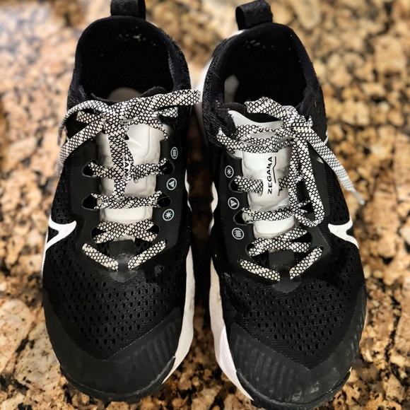 Nike Trail Zoom Shoes - Picture 2 of 4